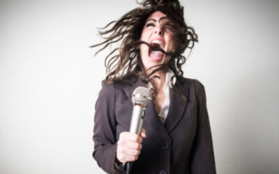 6 Conseils pour ne plus forcer votre voix en répète !